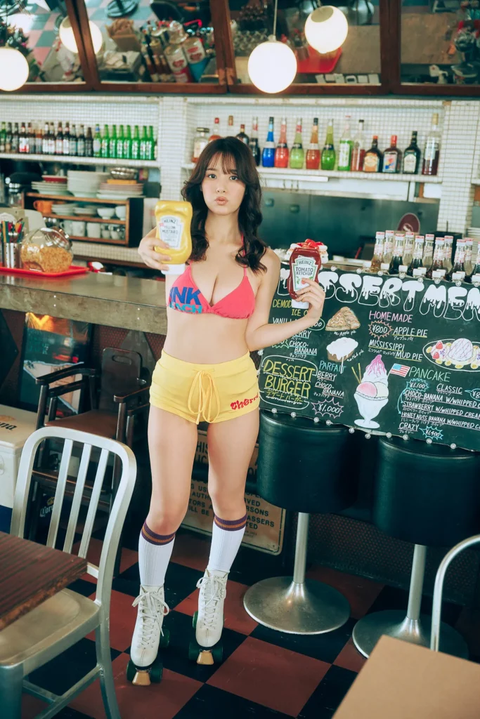 【最新】葉月くれあ　【増量版　全５０Ｐ】ミスマガのアソビバ！　＜レトログラビア　アメリカンレトロ編＞　ヤンマガデジタル写真集