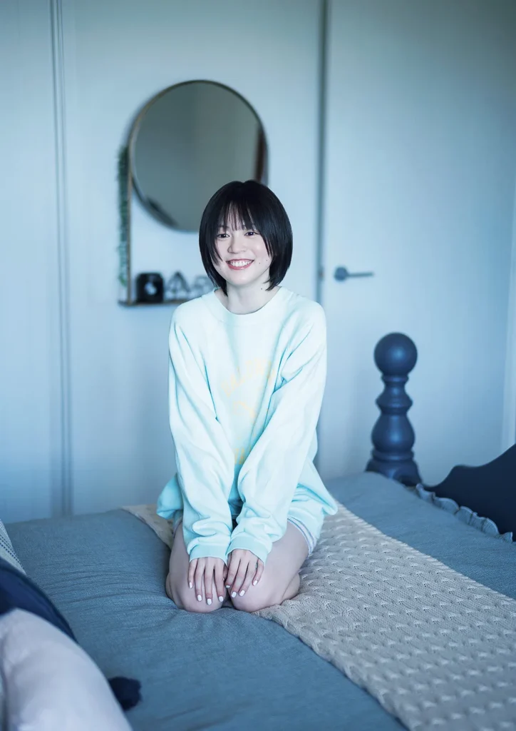 【最新】【電子書籍限定カバー】中島由貴写真集 blue Blue (声グラe-books)