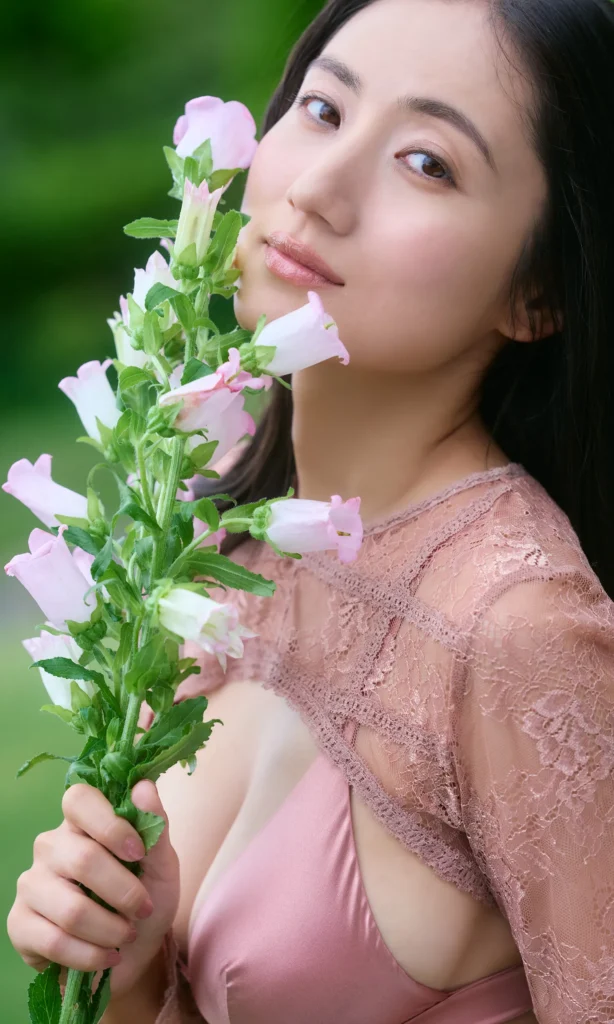 【最新】【デジタル限定】紗綾写真集「ずっと、もっと、きっと」 (週プレ PHOTO BOOK) – 预览图